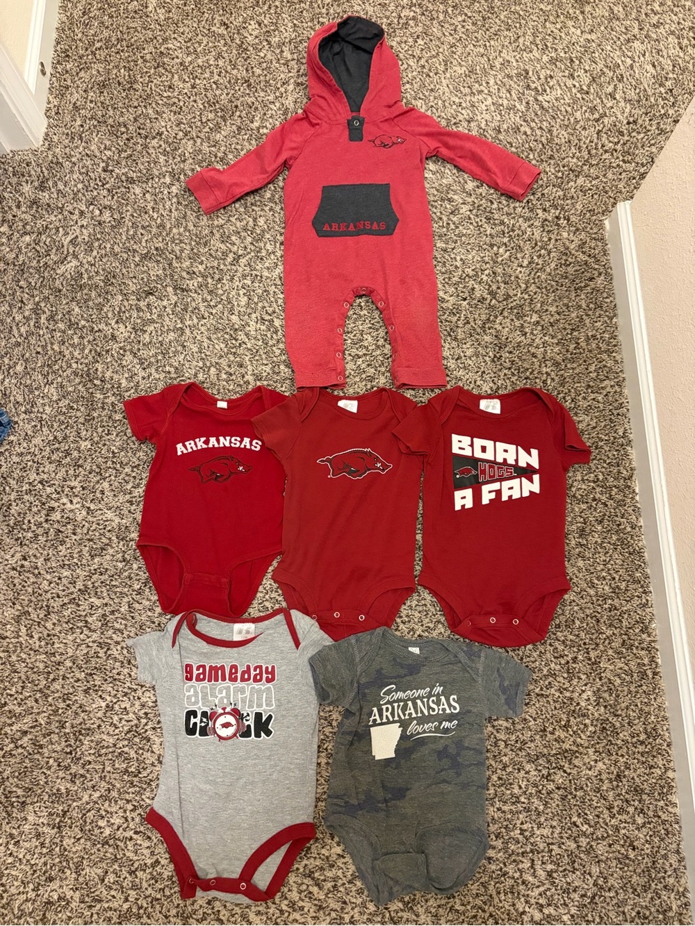 Arkansas Razorbacks Baby One-Piece & Bodysuit Set - 6pcs